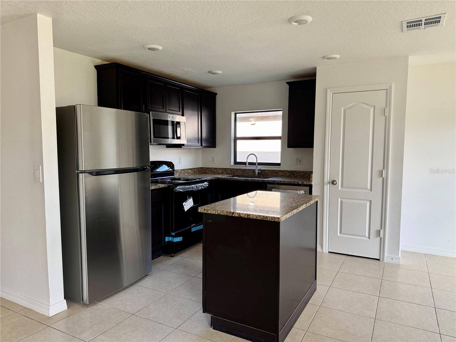 837 Chatham Walk Drive, FL
