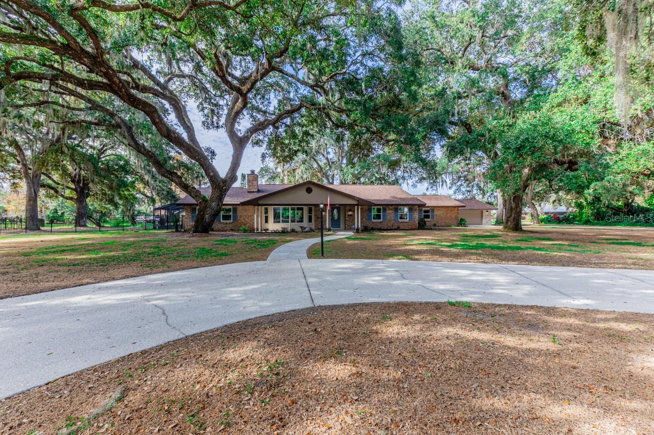 3272 Majestic Oak Drive, FL