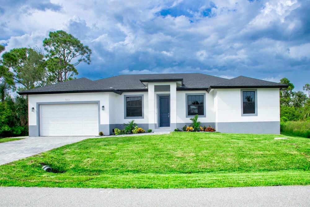 15633 Lakeland Cir, FL