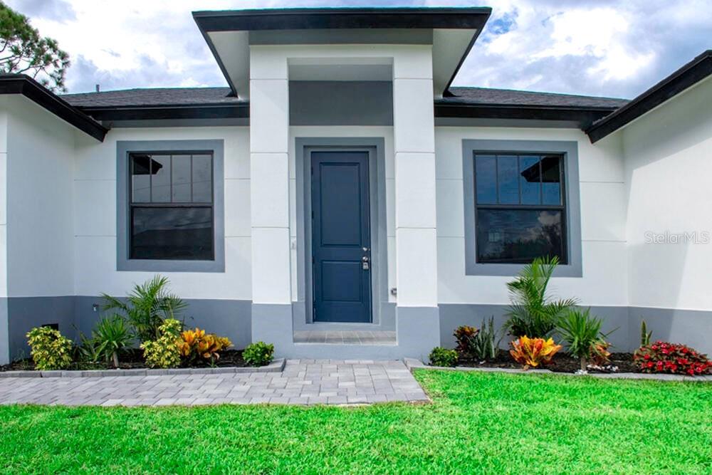 15633 Lakeland Circle, FL