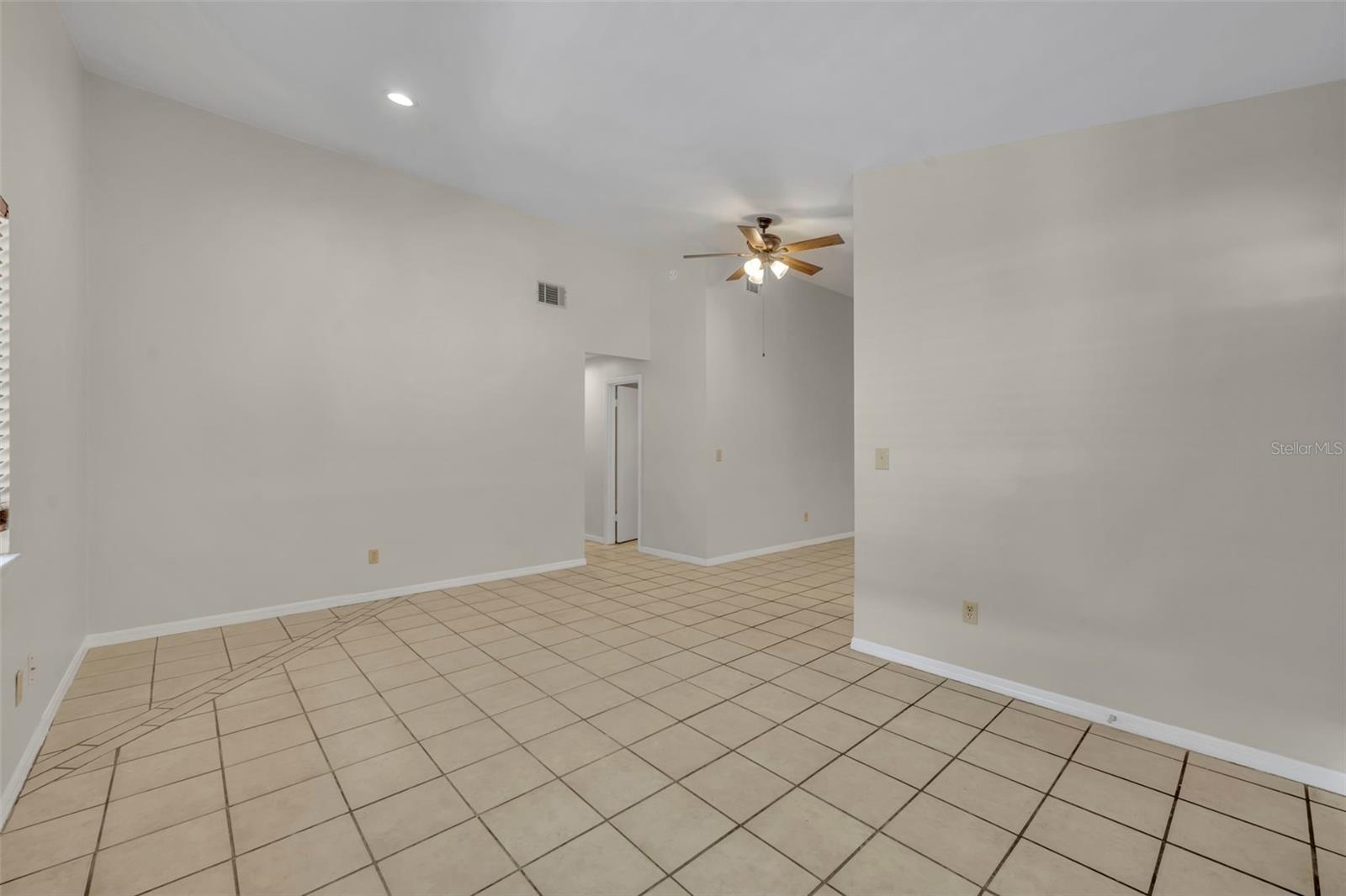 932 Robinhood Court, FL
