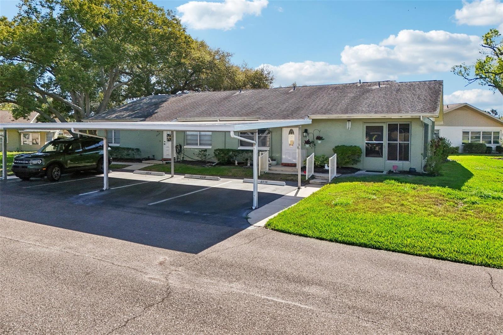 2216 Grenadier Drive, FL
