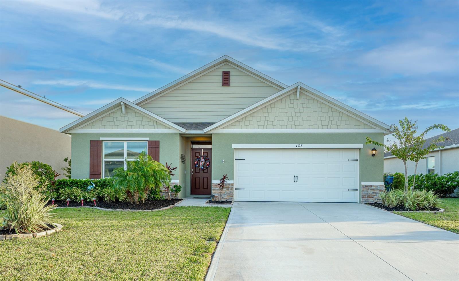 1326 Middle Lake Dr, FL