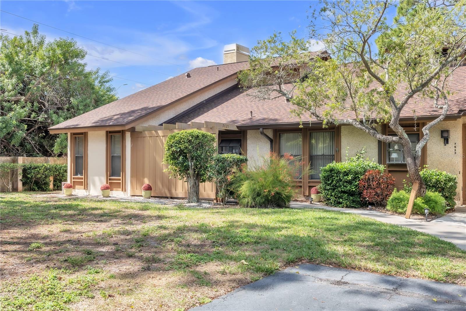 7625 4th Ave W, FL