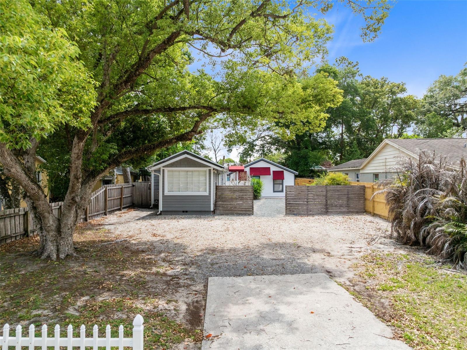 921 Pine Grove Avenue, FL