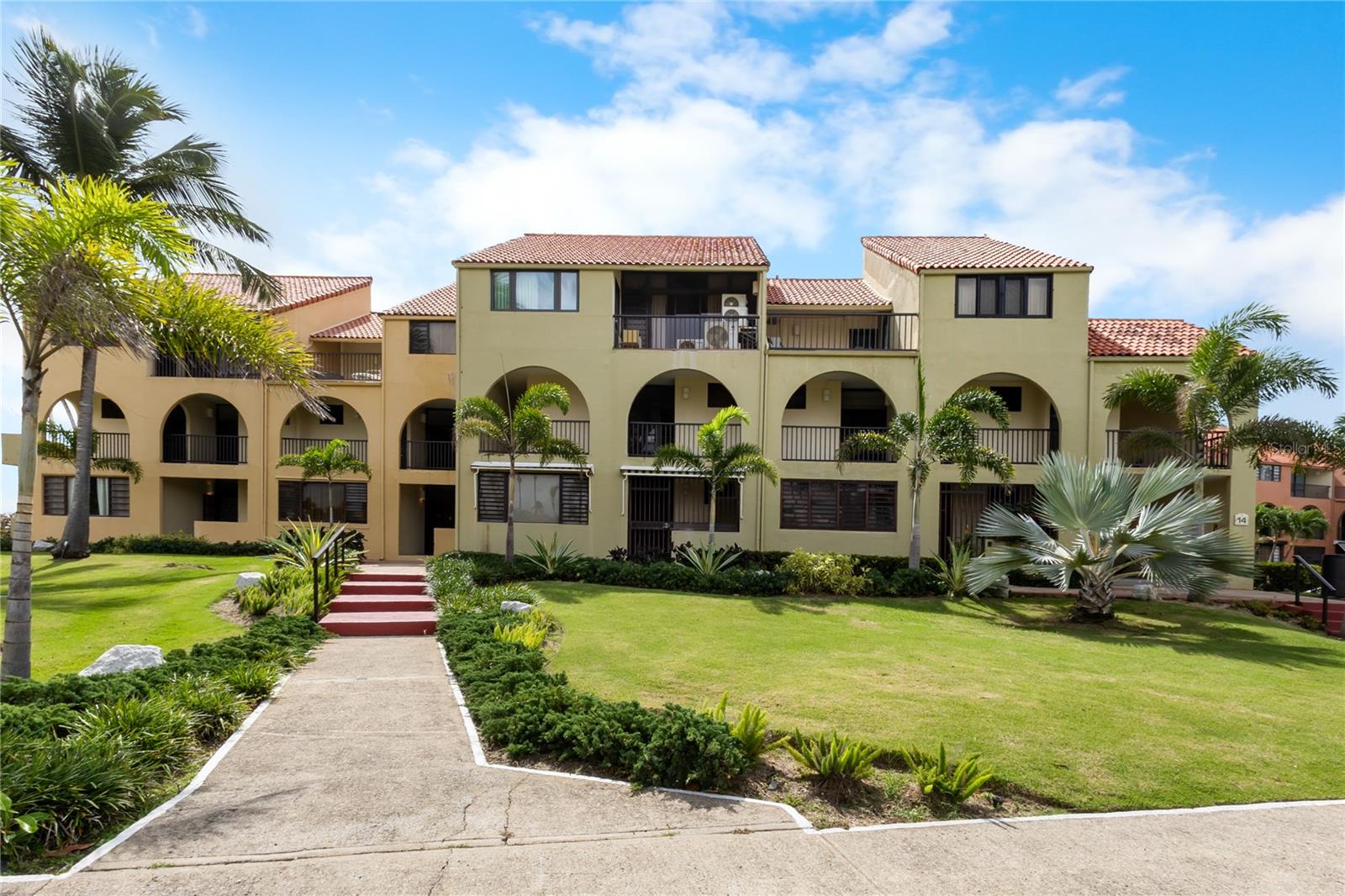 227 Beach Village, PR