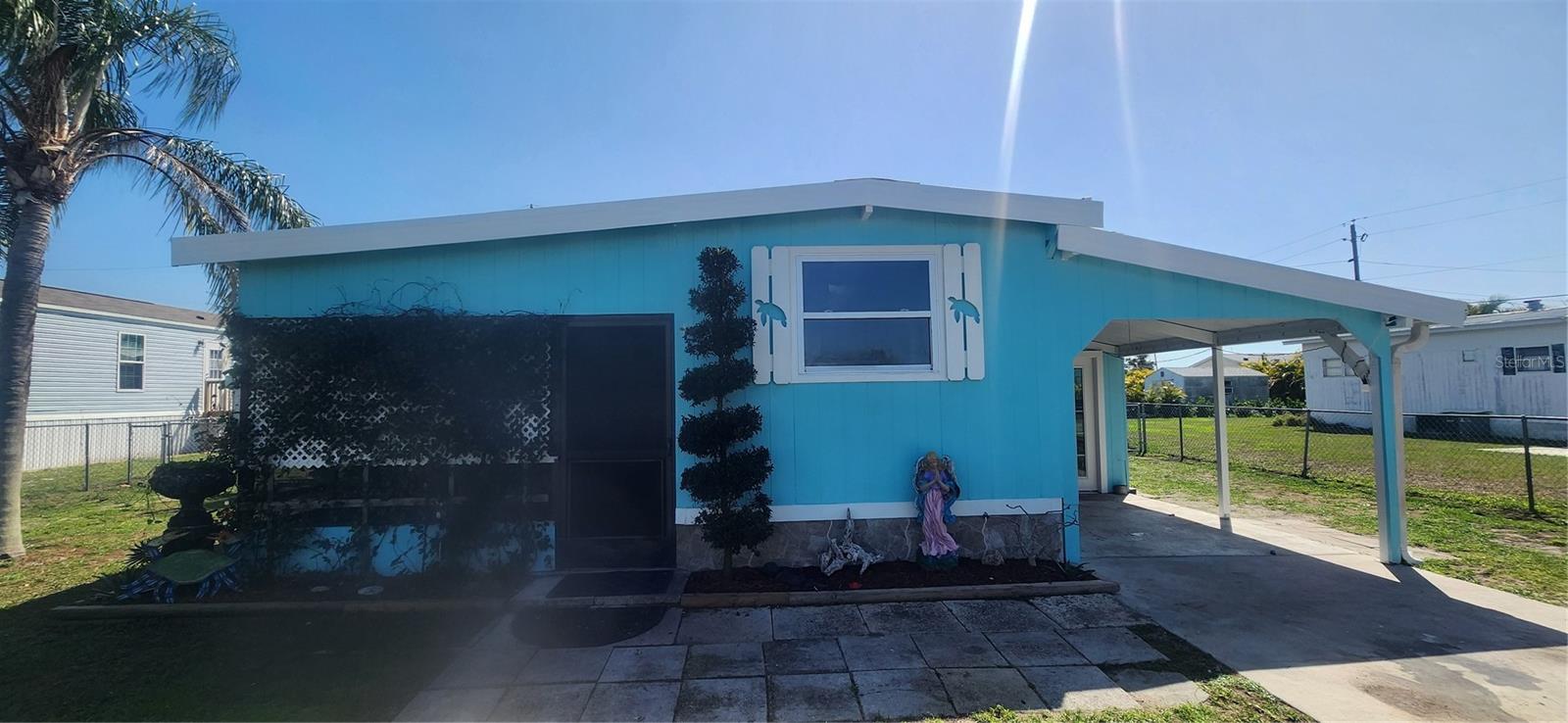 324 Calle Liana, FL