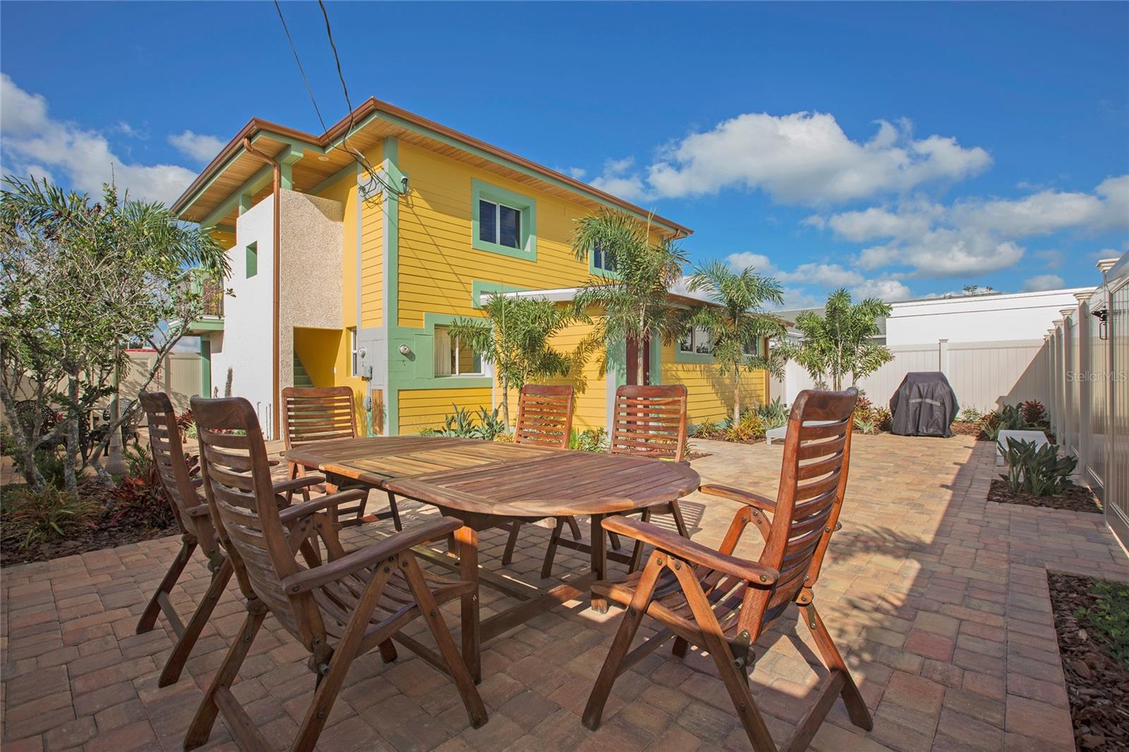 472 Causeway, FL