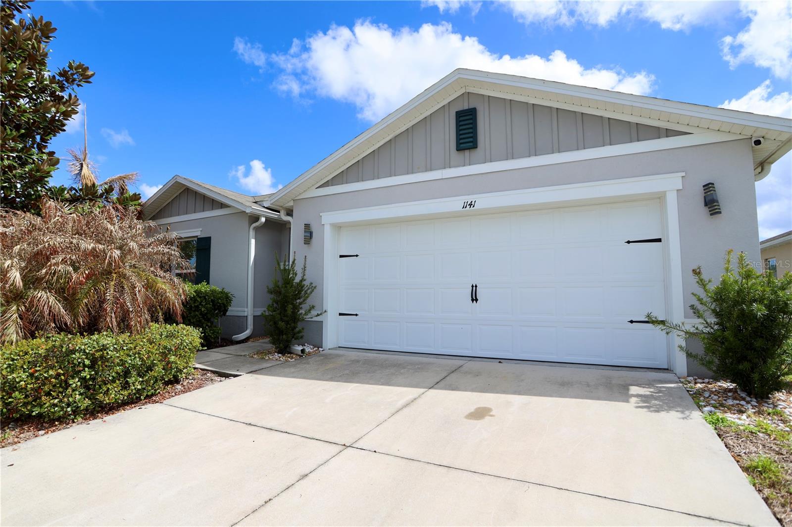 1141 Augustus Dr, FL