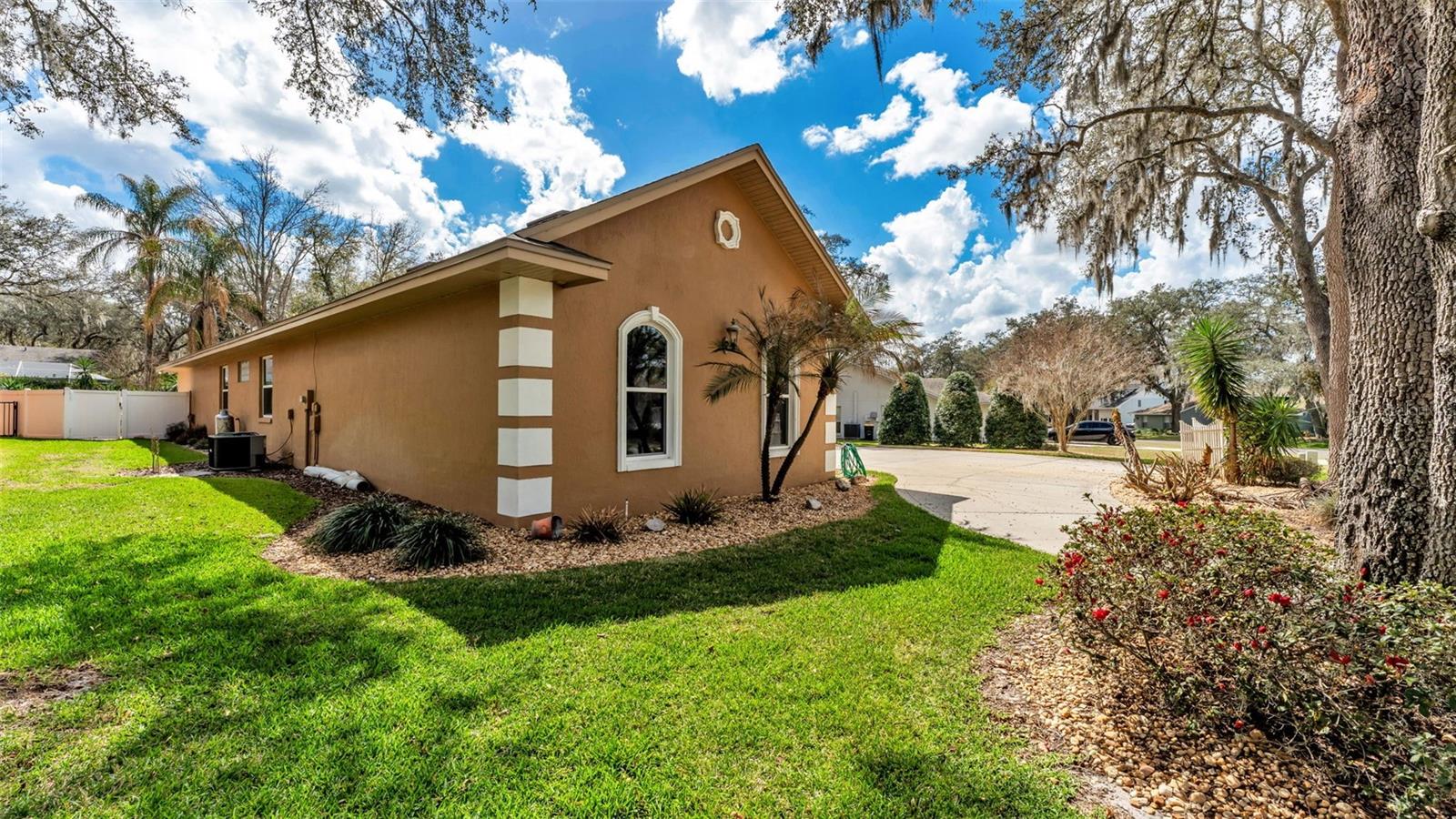 1603 Sir Henrys Trail, FL