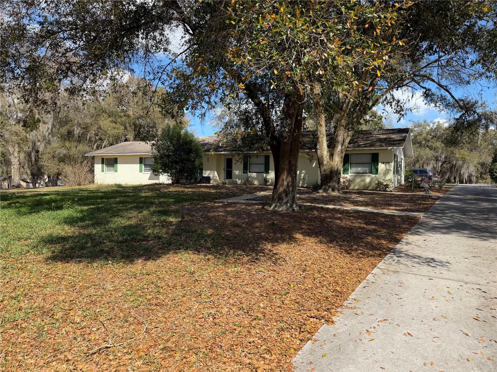 39106 Grays Airport Rd, FL