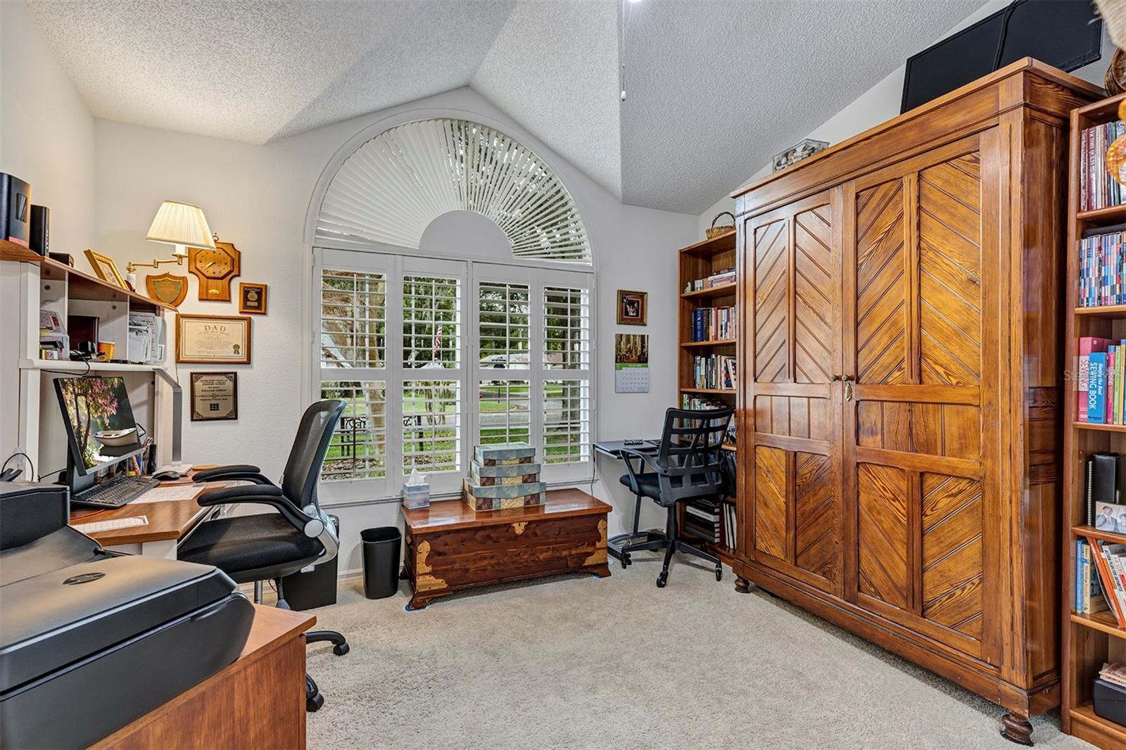 26035 Oakmount Drive, FL