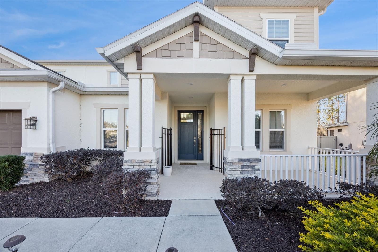 1218 Hillcrest View Loop, FL
