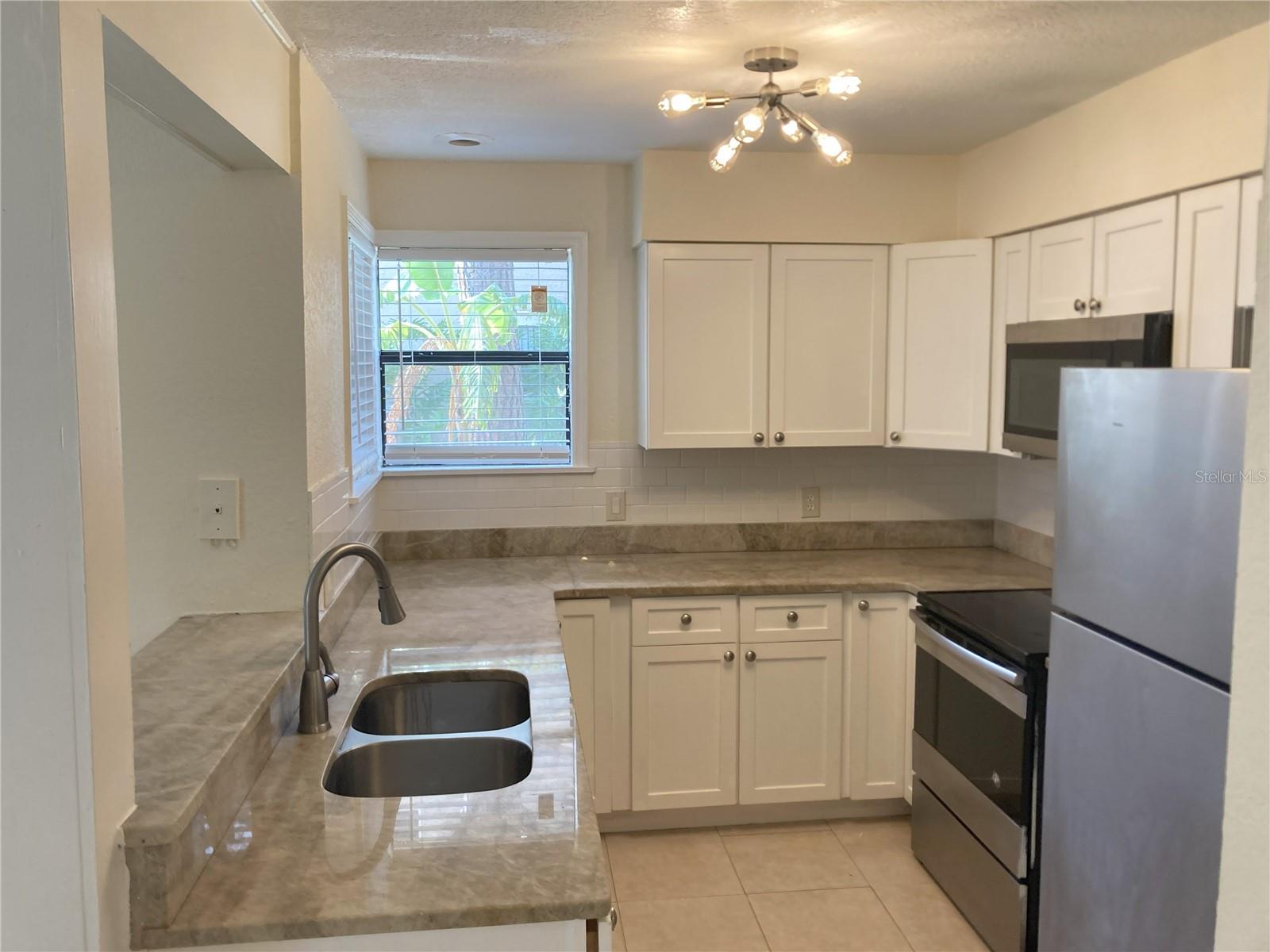 2918 Antique Oaks Circle, FL