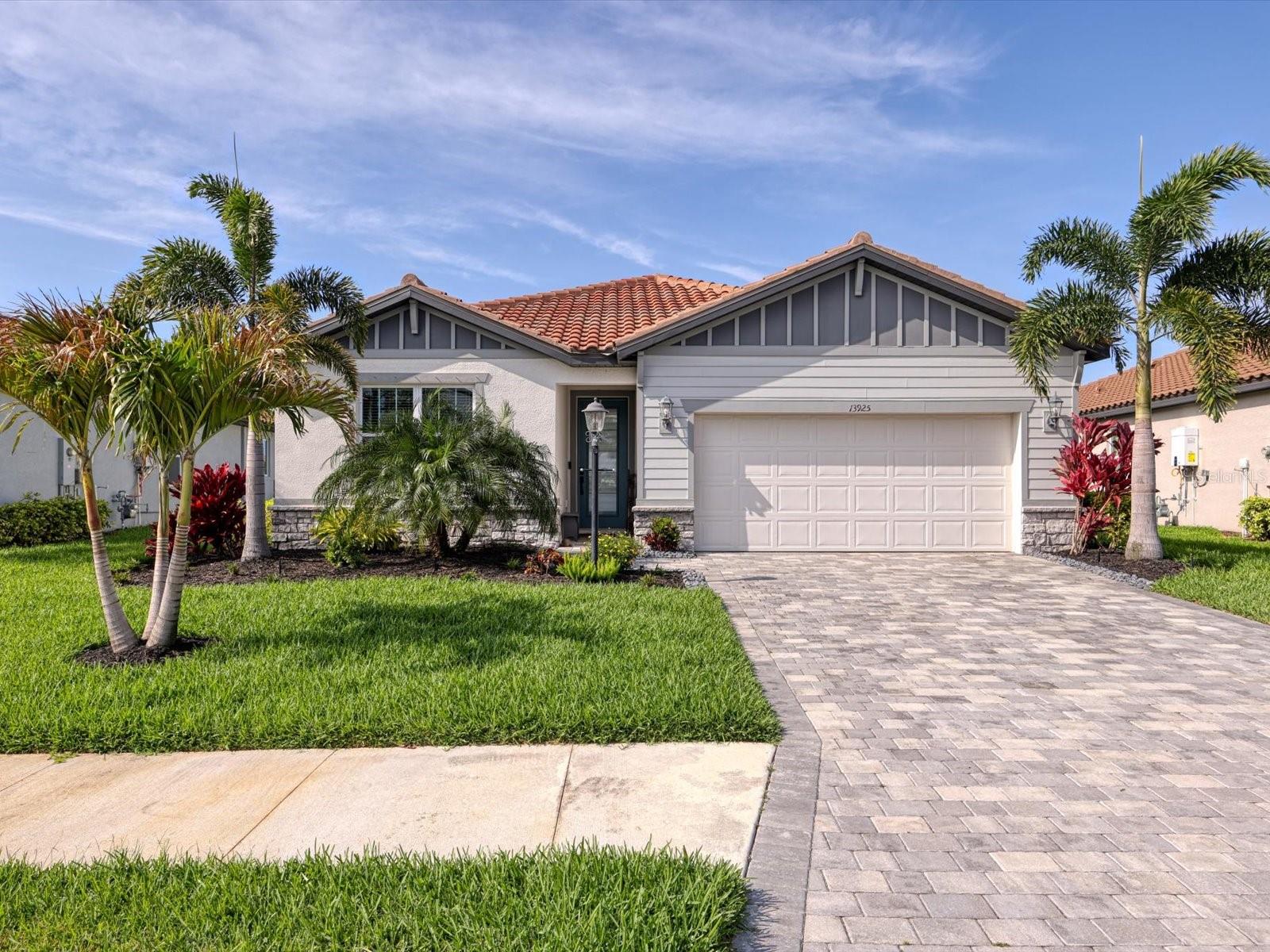 13925 Green Hammock Place, FL