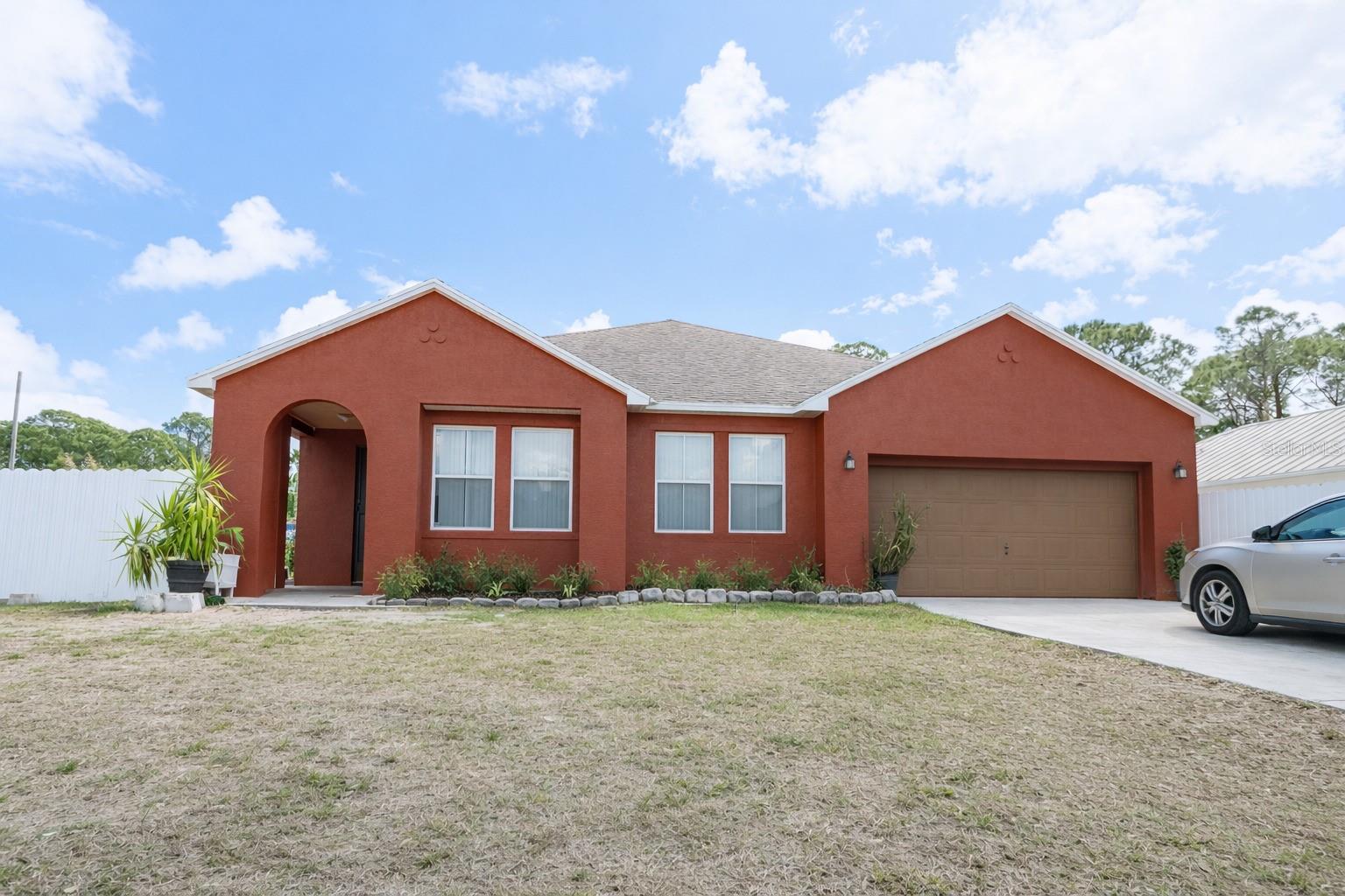 549 White Plains Avenue, FL