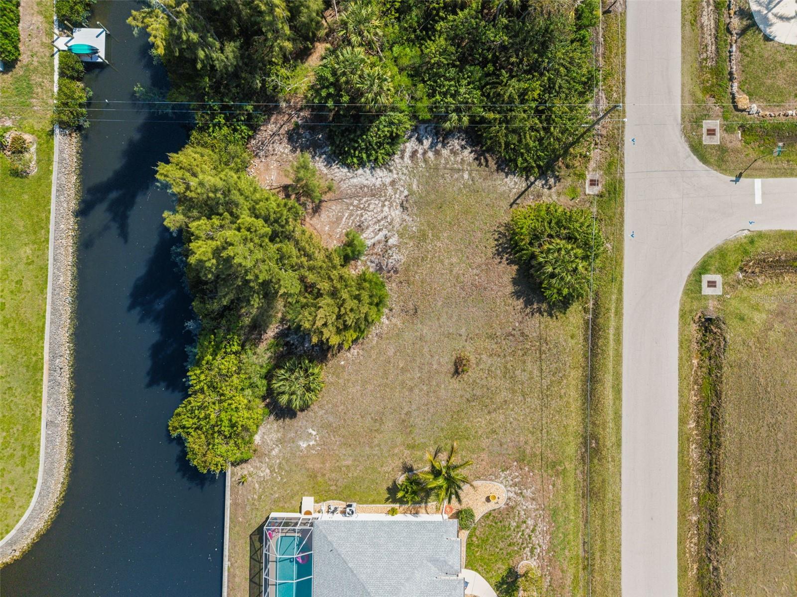 2524 Larkspur Dr, FL