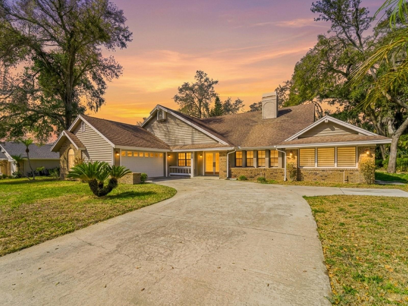 142 Barrington Dr, FL