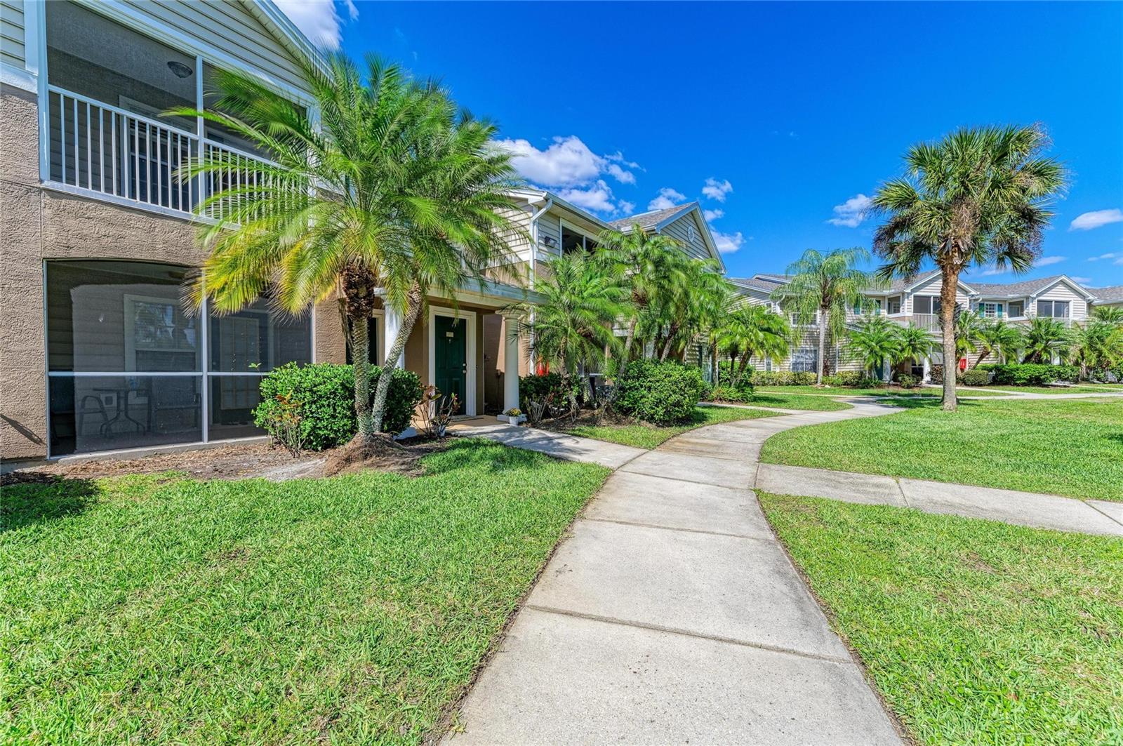 8911 Manor Loop, FL