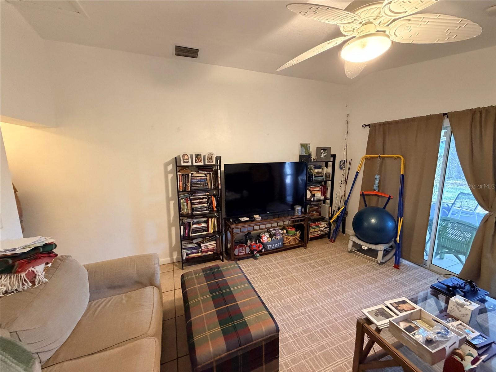 2010 1/2 Vine Street, FL