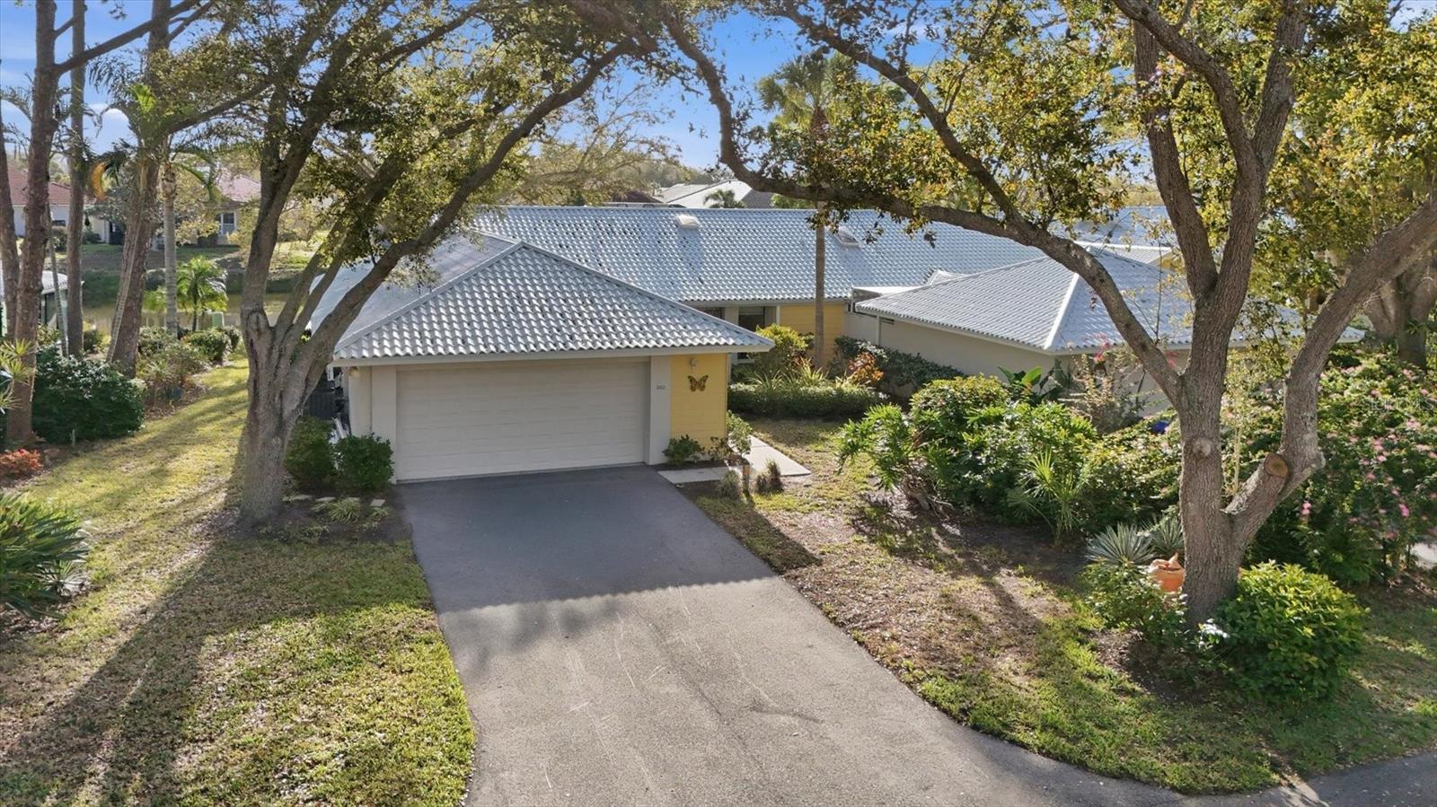 260 Southampton Dr #312, FL