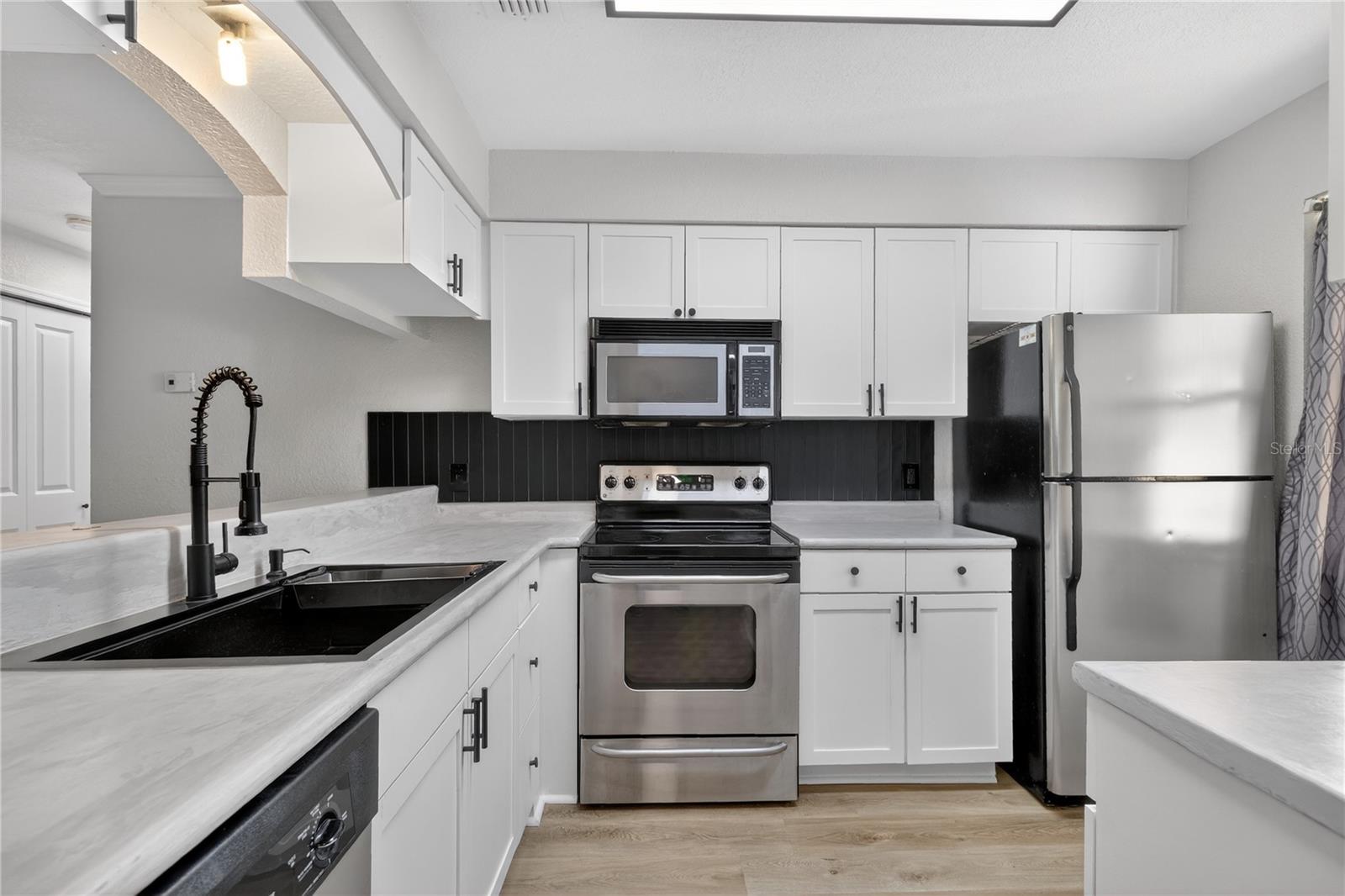 10167 Sailwinds Blvd N #206, FL