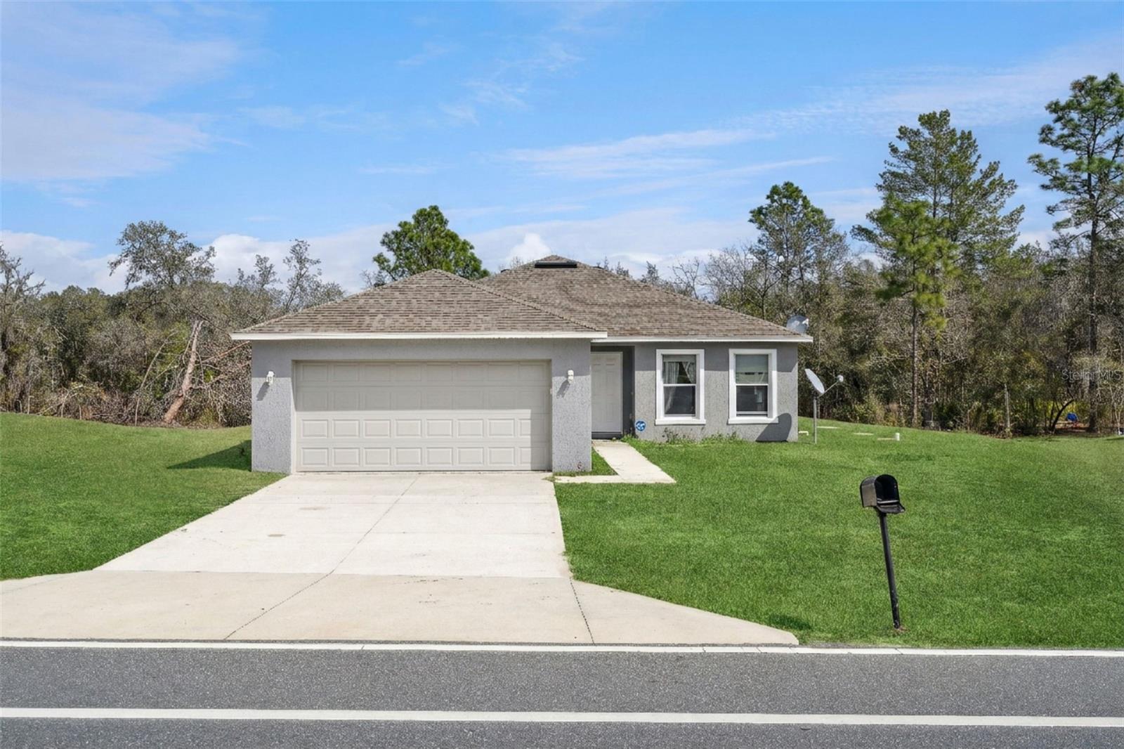 735 Marion Oaks Manor, FL