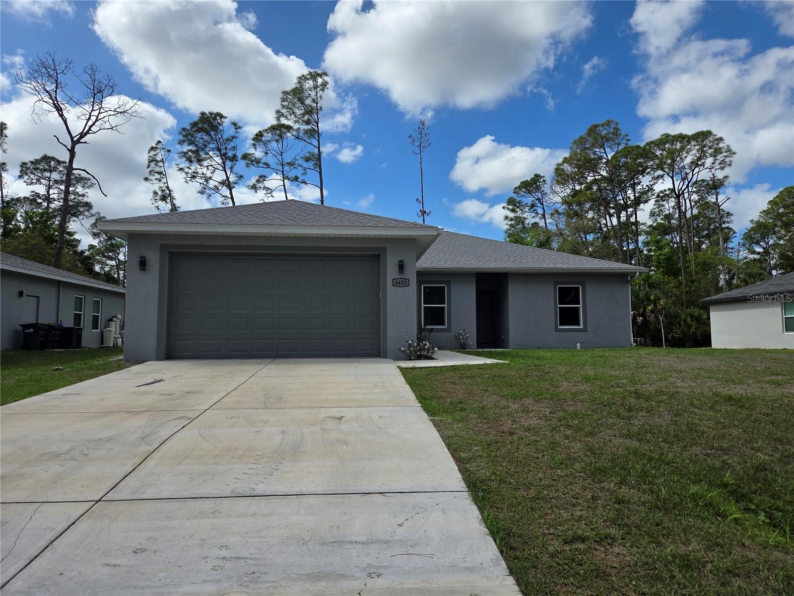 4433 Langsom Ln, FL