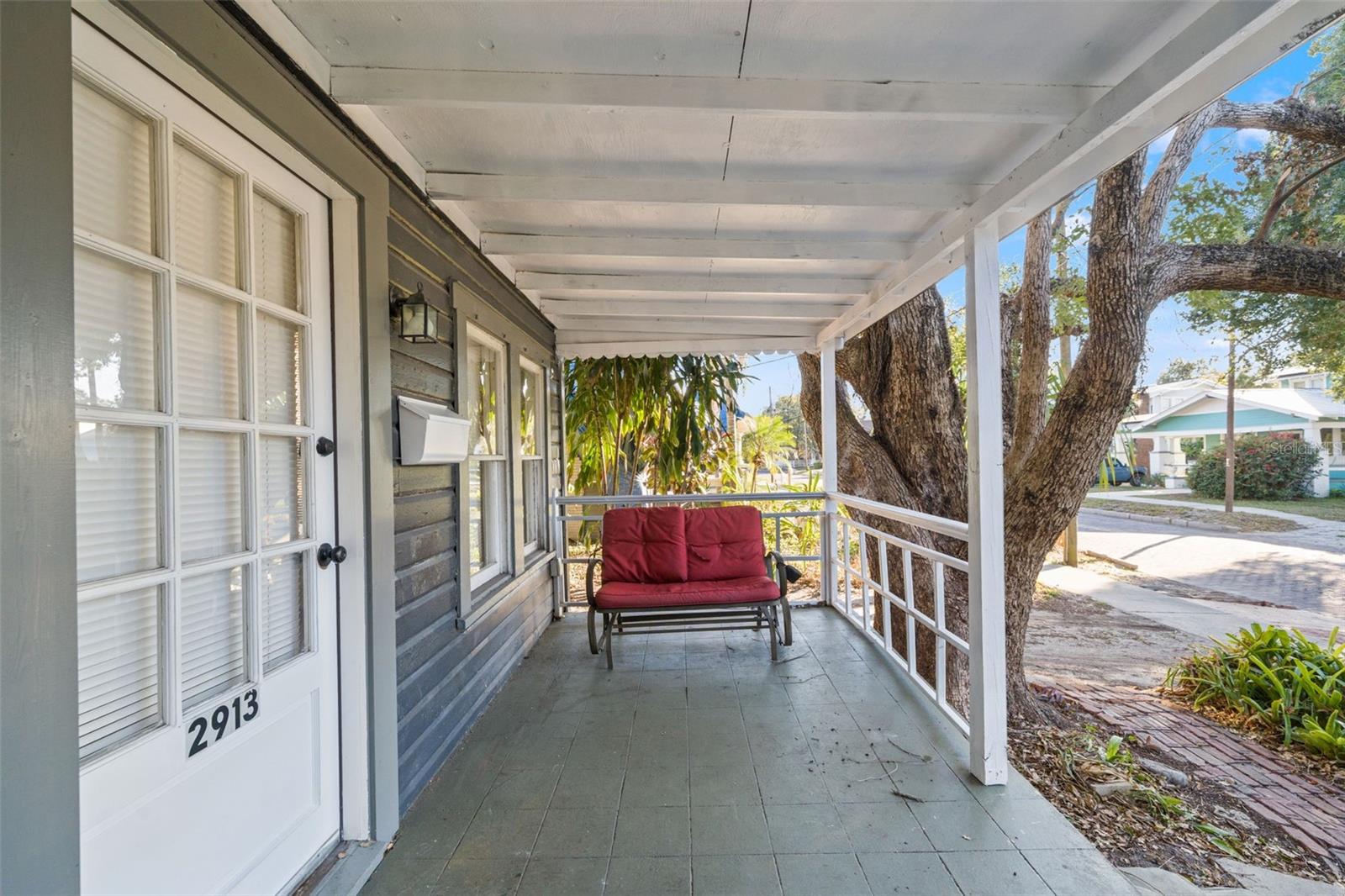 501 Floribraska Avenue, FL