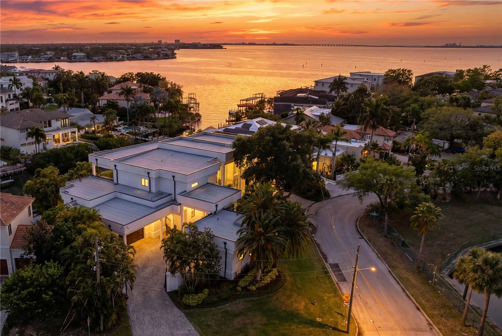 2 Sandpiper Road, FL