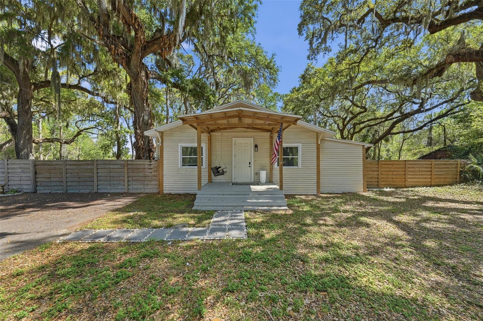 36104 Emeralda Avenue, FL
