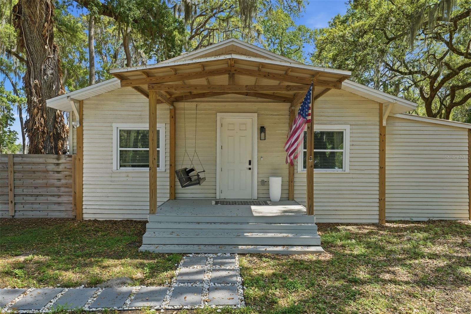 36104 Emeralda Avenue, FL