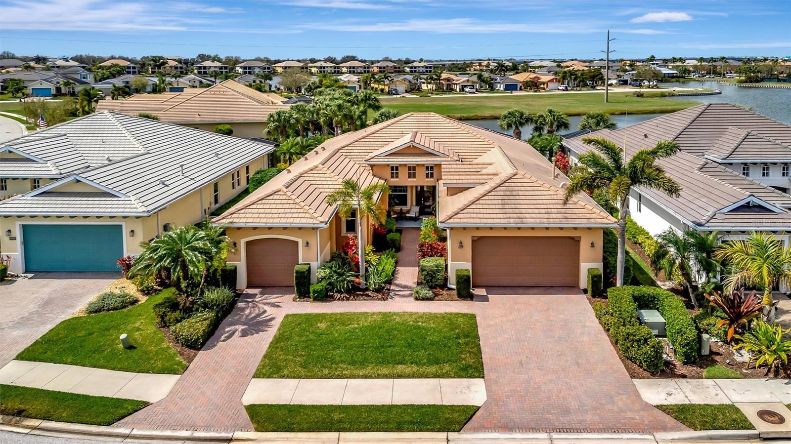 1022 Kestrel Court, FL