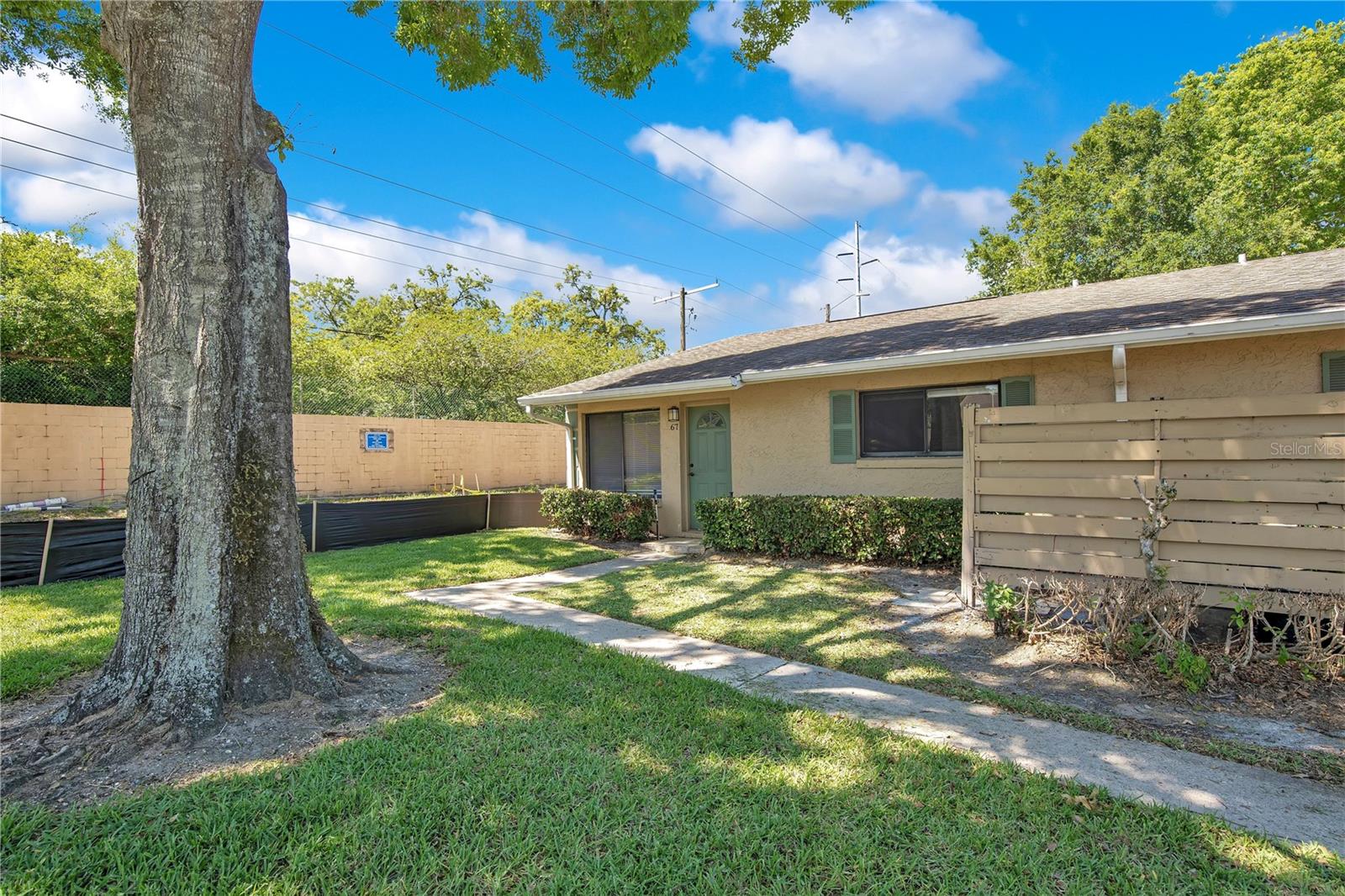 725 Northlake Boulevard, FL