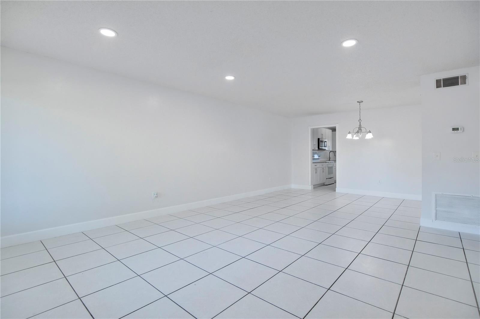 725 Northlake Boulevard, FL