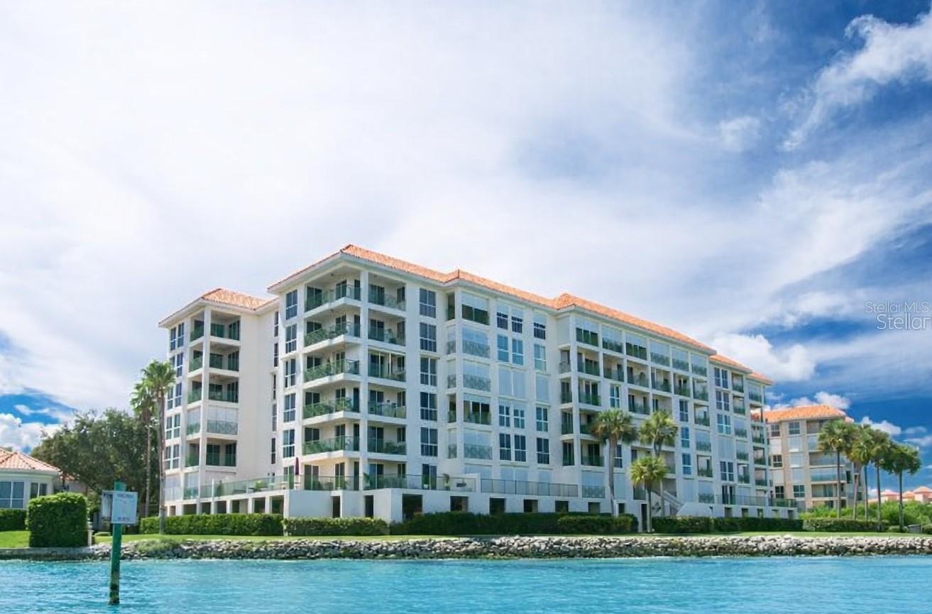 4717 Dolphin Cay Lane, FL
