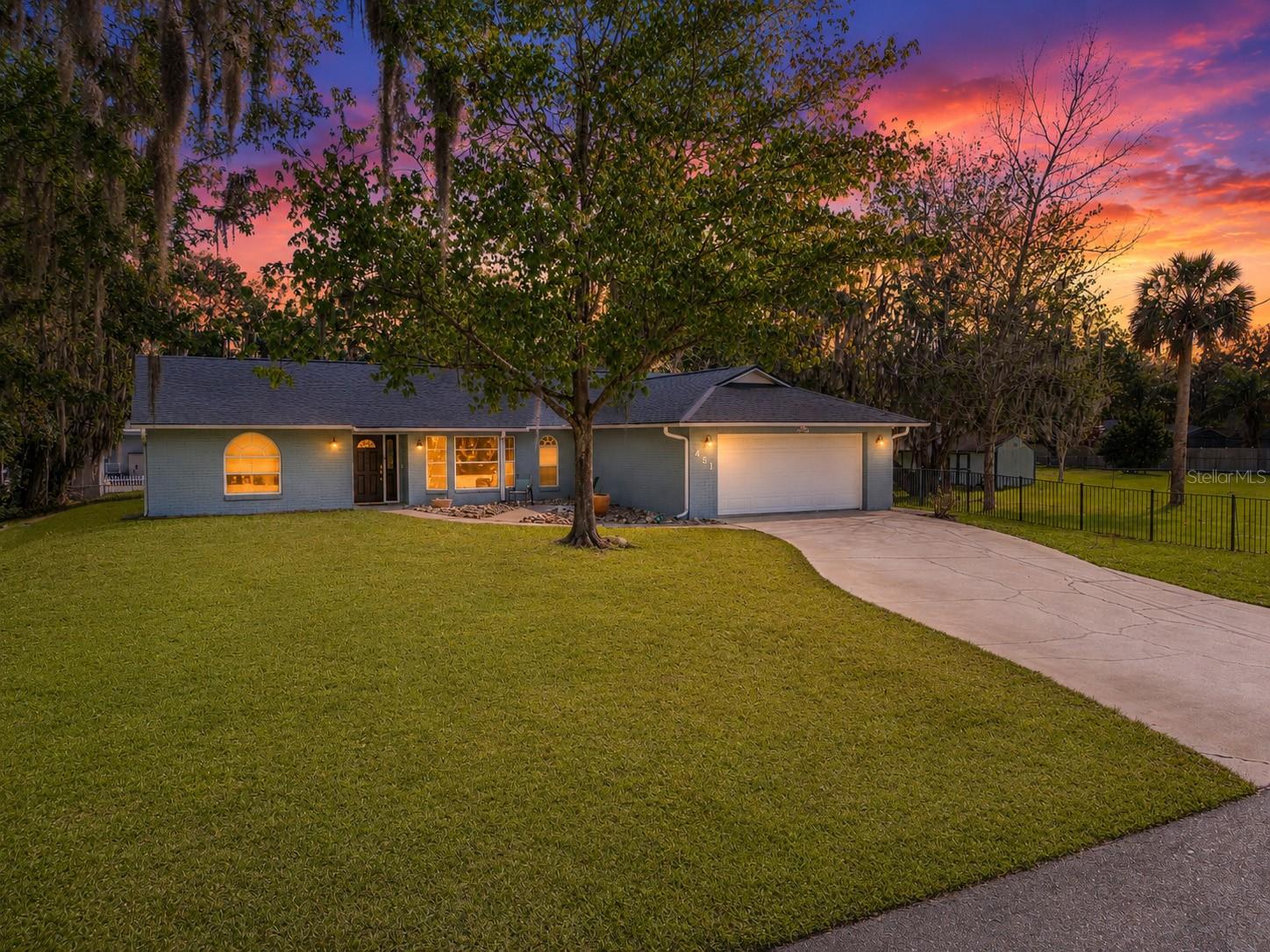 451 Palm Dr, FL