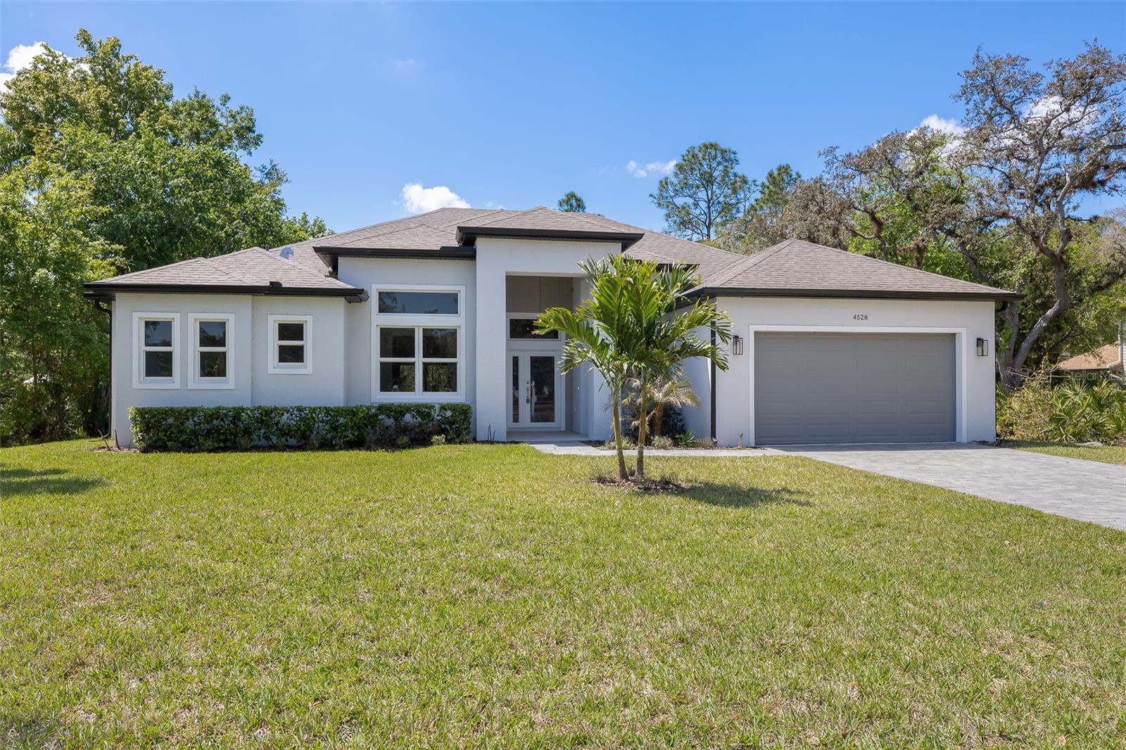 4528 Yorkshire Lane, FL