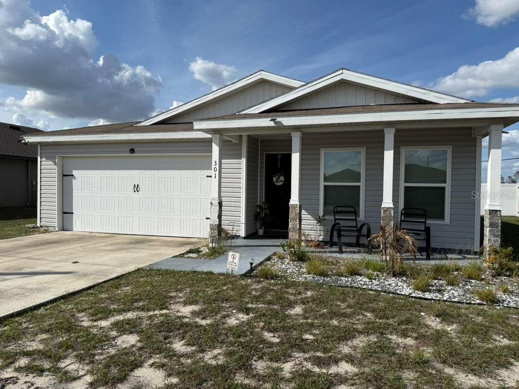 301 Daffodil Ln, FL