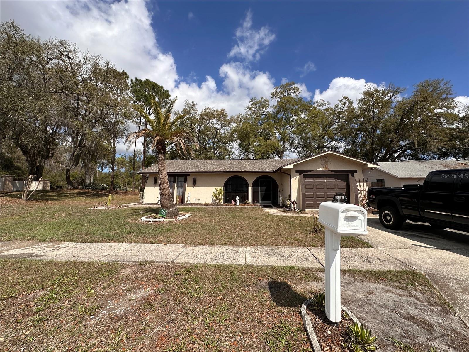 12805 Pecan Tree Drive, FL