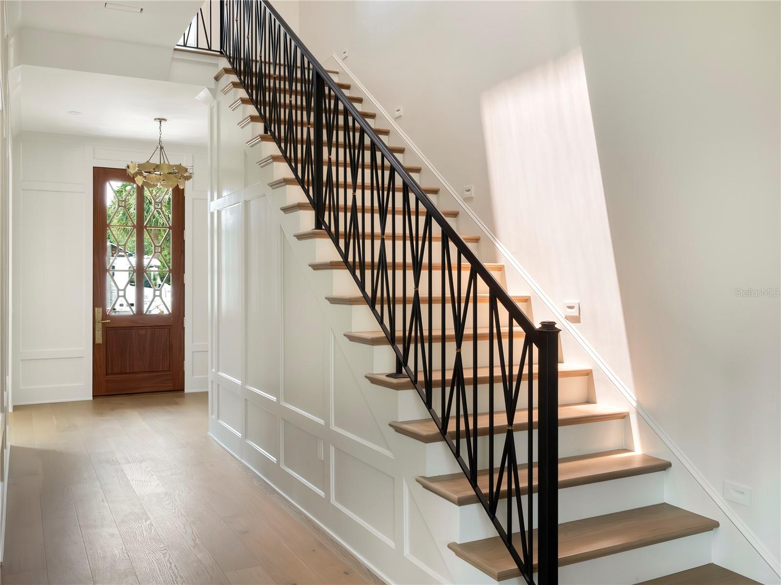 541 Canton Avenue, FL