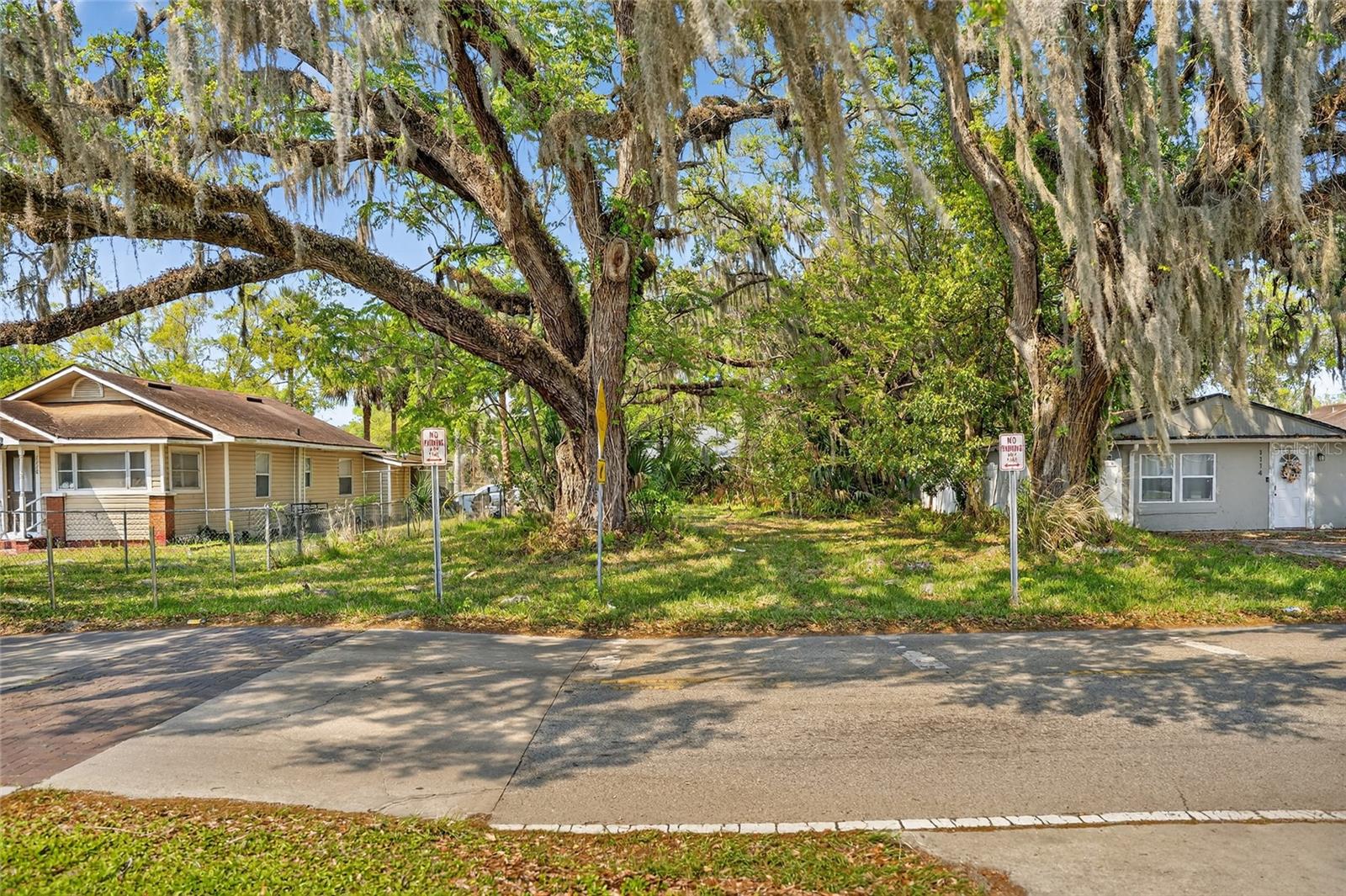 1116 W 8th St, FL