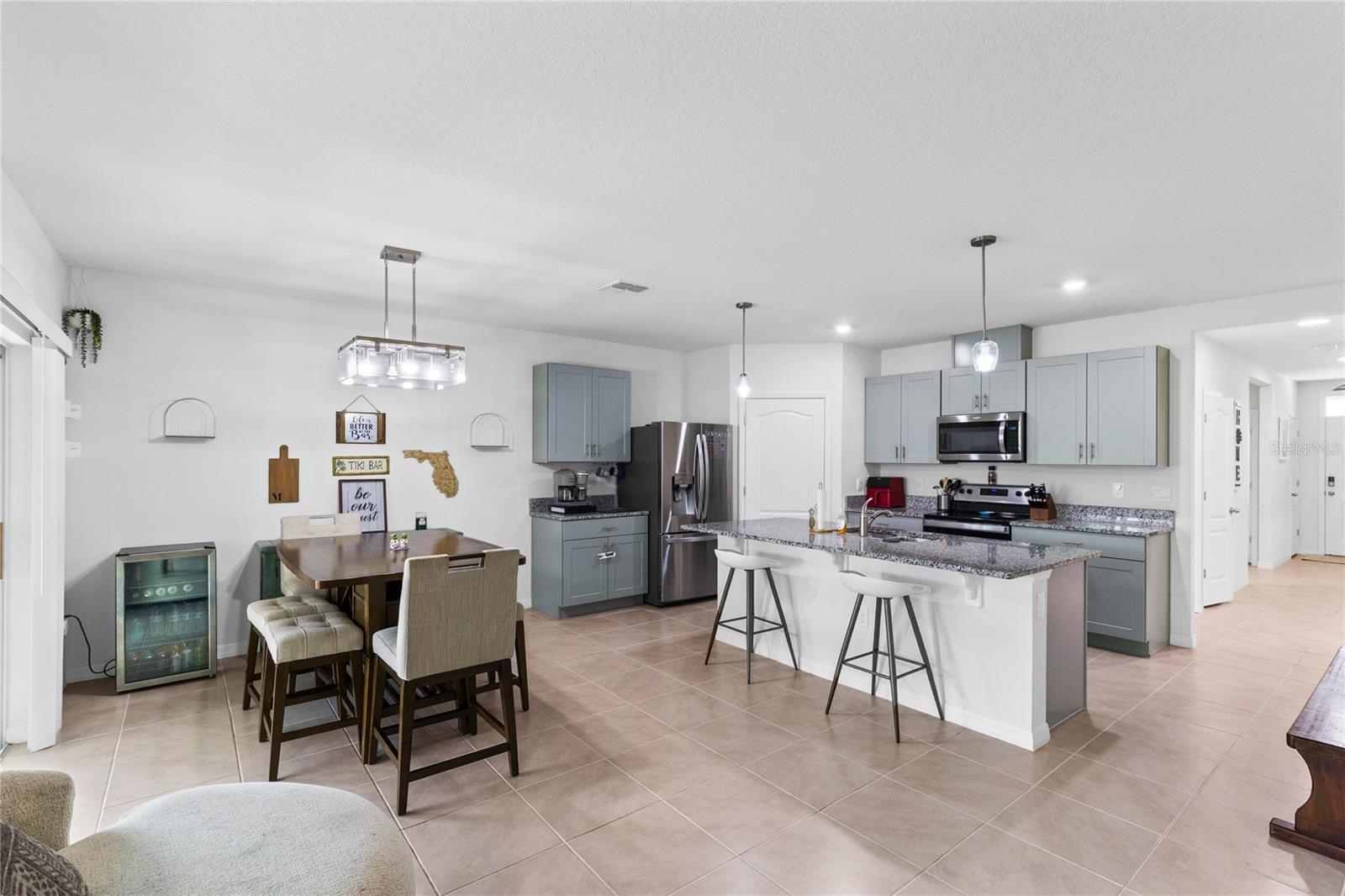 452 Baroness Way, FL