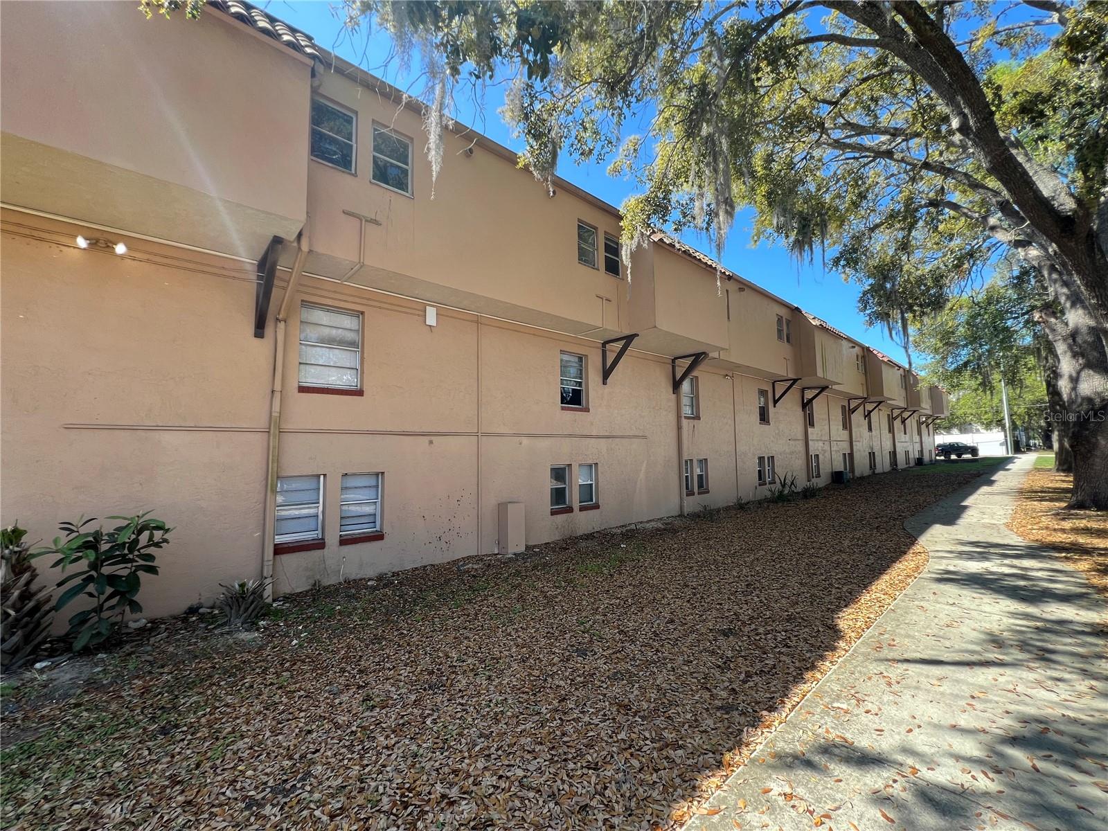 914 8th Avenue, FL
