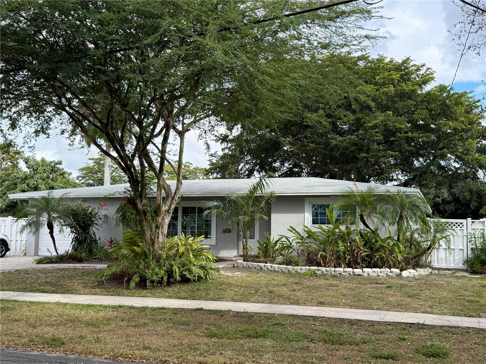 410 Sw 56th Ave, FL