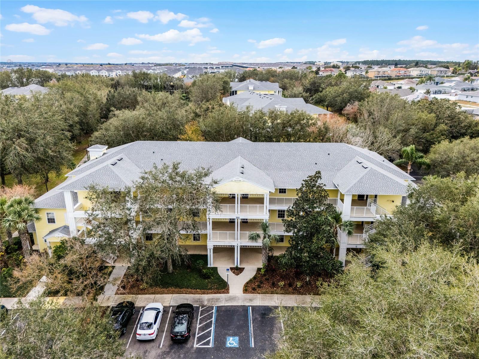 312 Lucaya Loop, FL