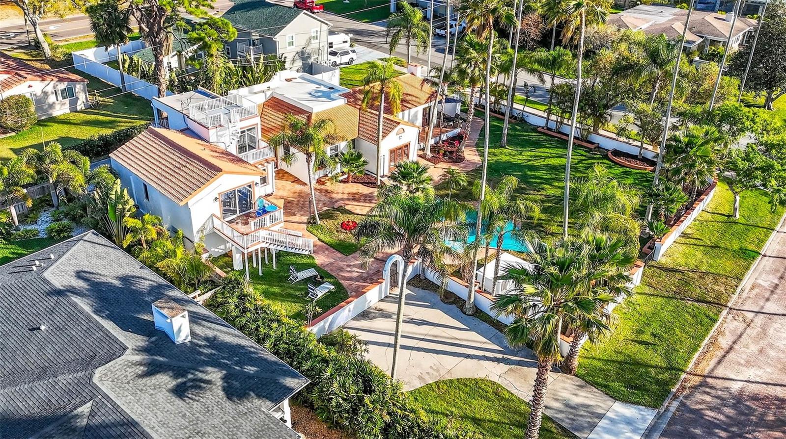 236 San Salvador Drive, FL