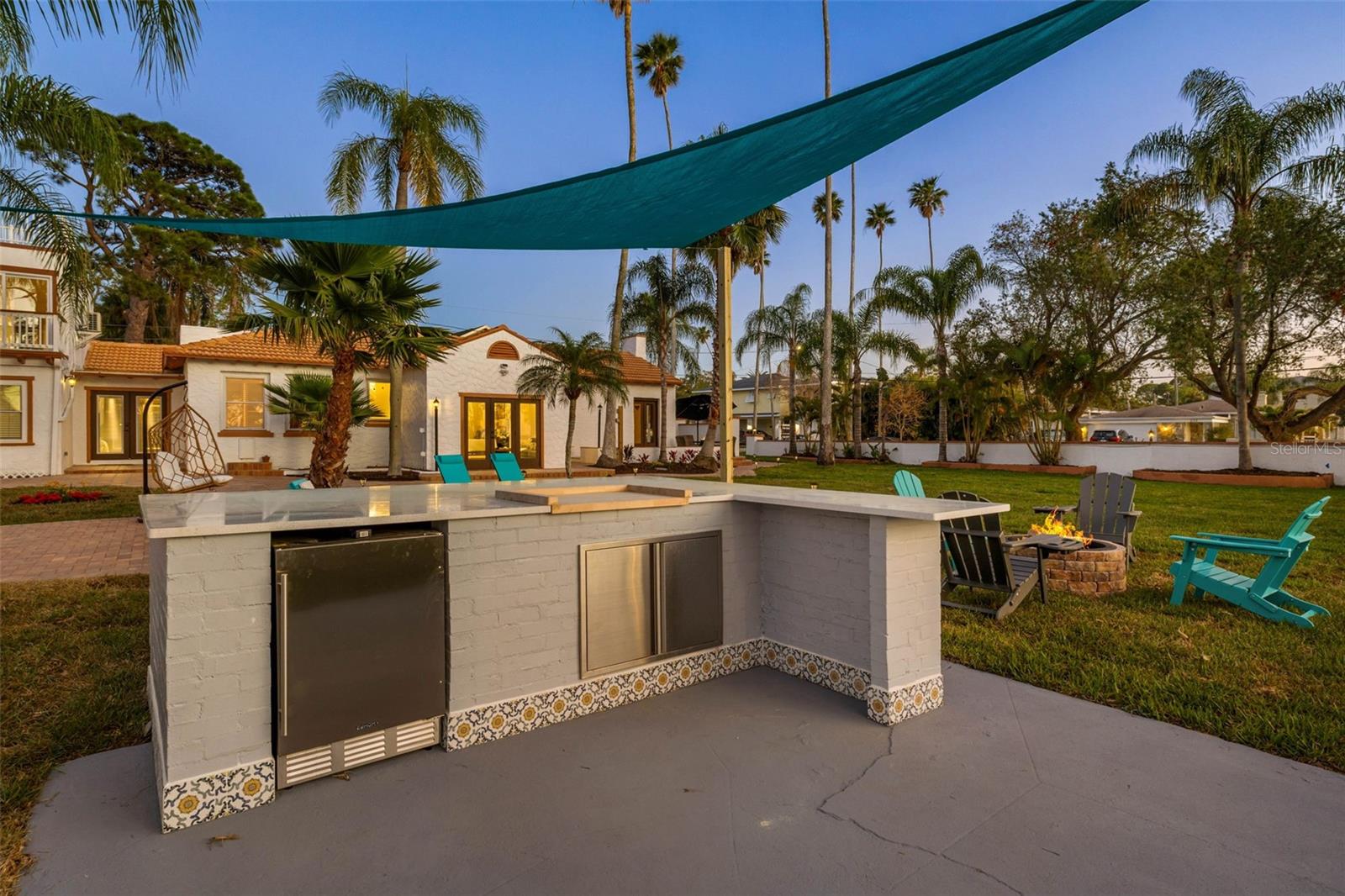 236 San Salvador Drive, FL