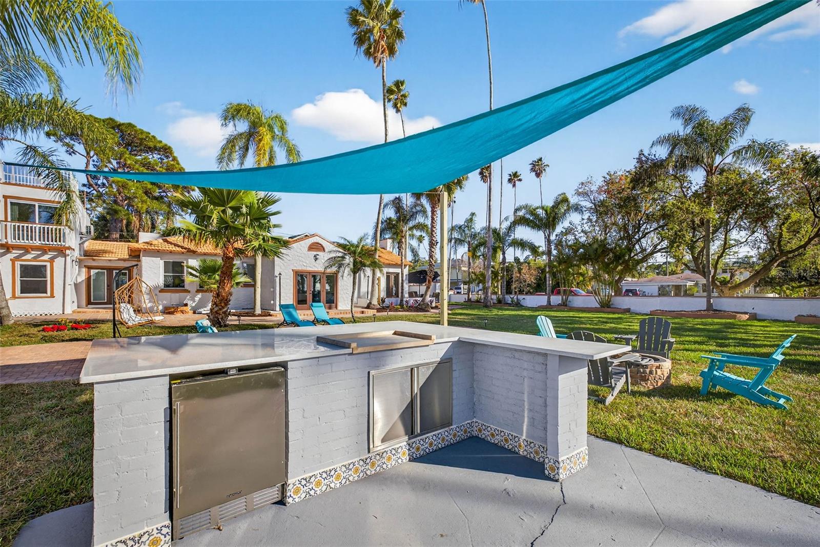 236 San Salvador Drive, FL