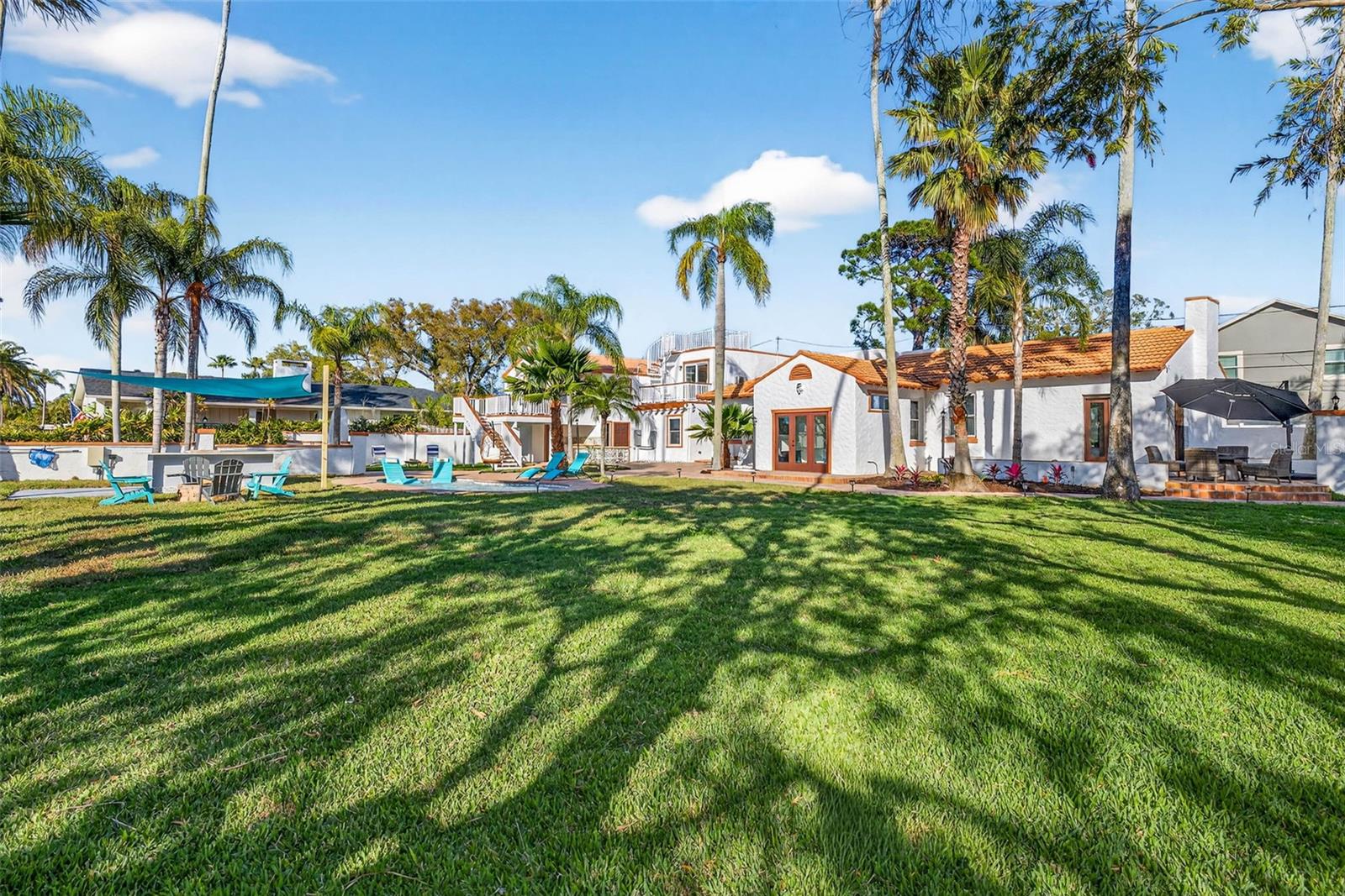 236 San Salvador Dr, FL